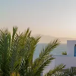 Castle Mansions מלון דירות 4*