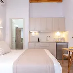 Castle Mansions 公寓式酒店 Naxos City