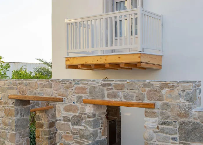 Castle Mansions 4* Naxos City