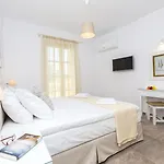 Apartahotel Castle Mansions 4*