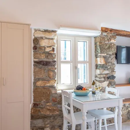 Castle Mansions 4* Naxos City