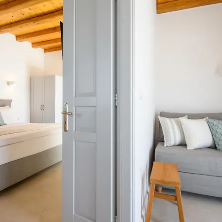 Апарт-отель Castle Mansions 4*