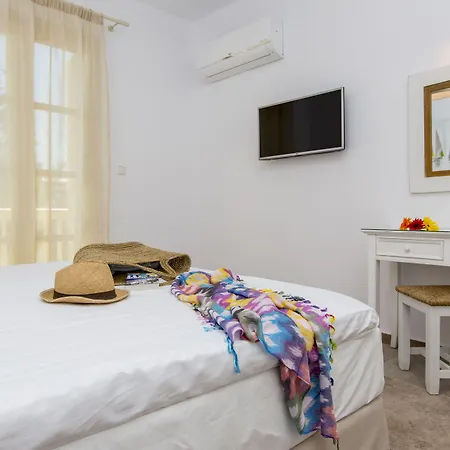 Castle Mansions 4* Naxos City