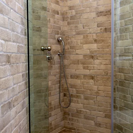 Castle Mansions Aparthotel