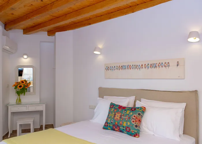 מלון דירות Castle Mansions 4*